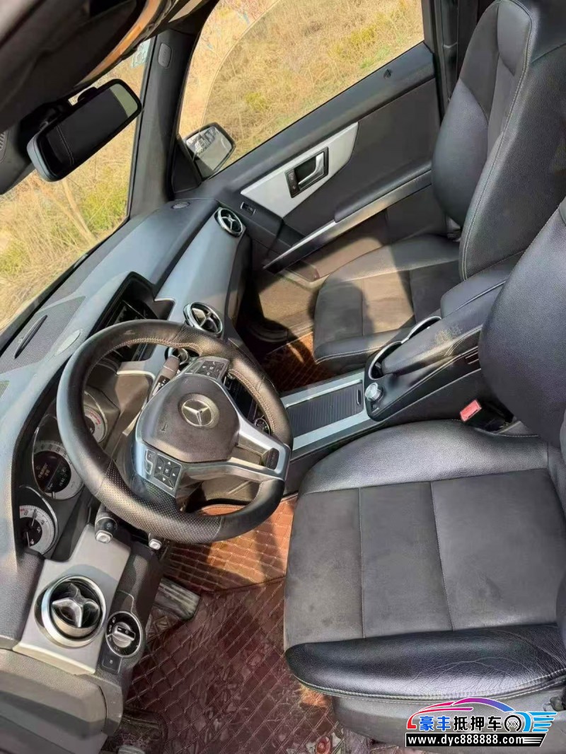 15年奔驰GLK轿车抵押车出售