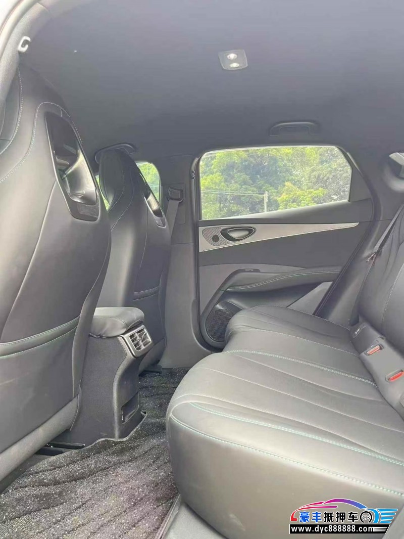 25年比亚迪海豹轿车抵押车出售