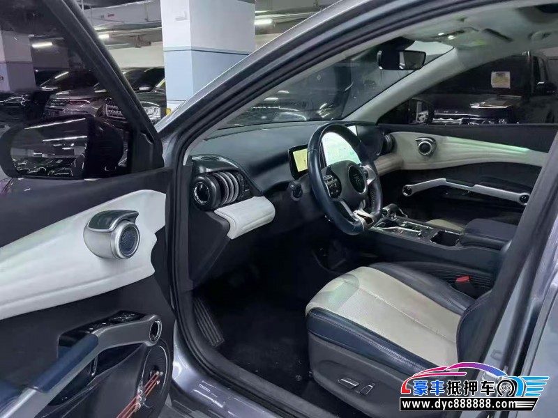 22年比亚迪元轿车抵押车出售