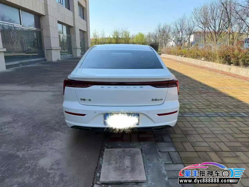 23年奔腾B70轿车抵押车出售