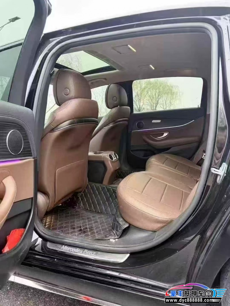 19年奔驰E轿车抵押车出售