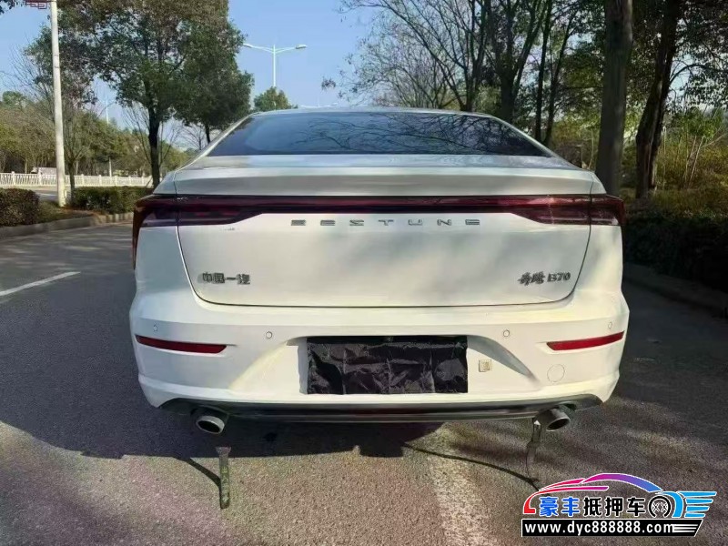 23年奔腾B70轿车抵押车出售