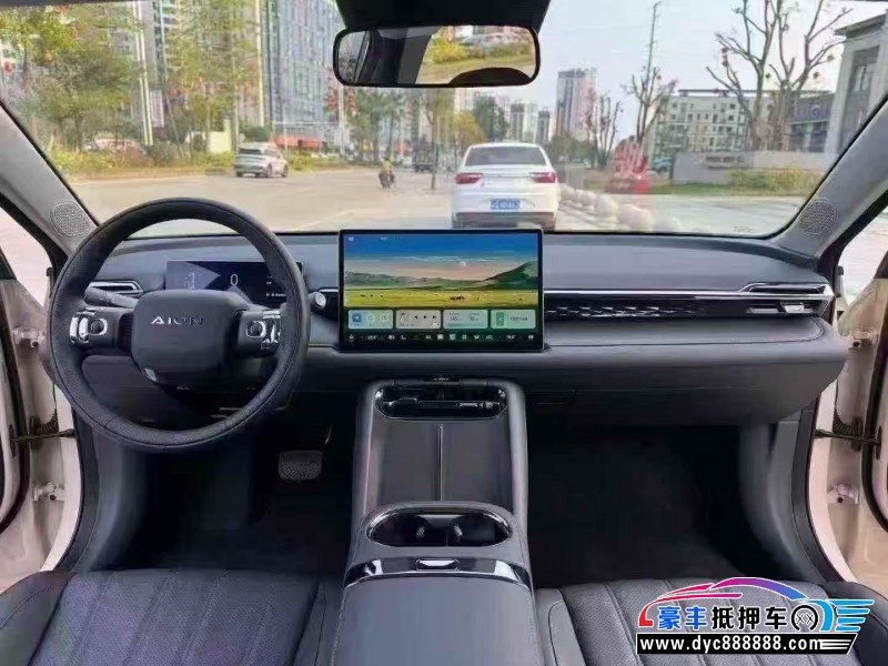 25年埃安RT轿车抵押车出售