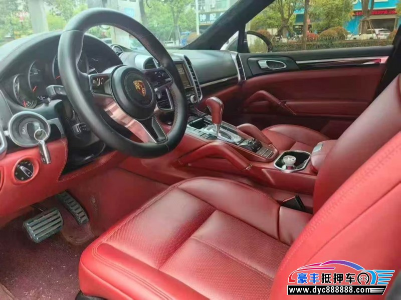 15年保时捷卡宴轿车抵押车出售