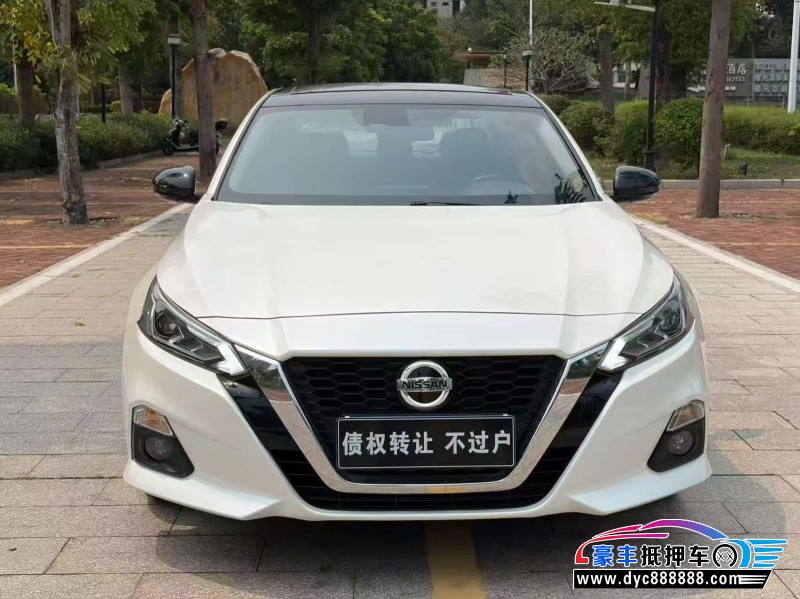 23年日产天籁轿车抵押车出售