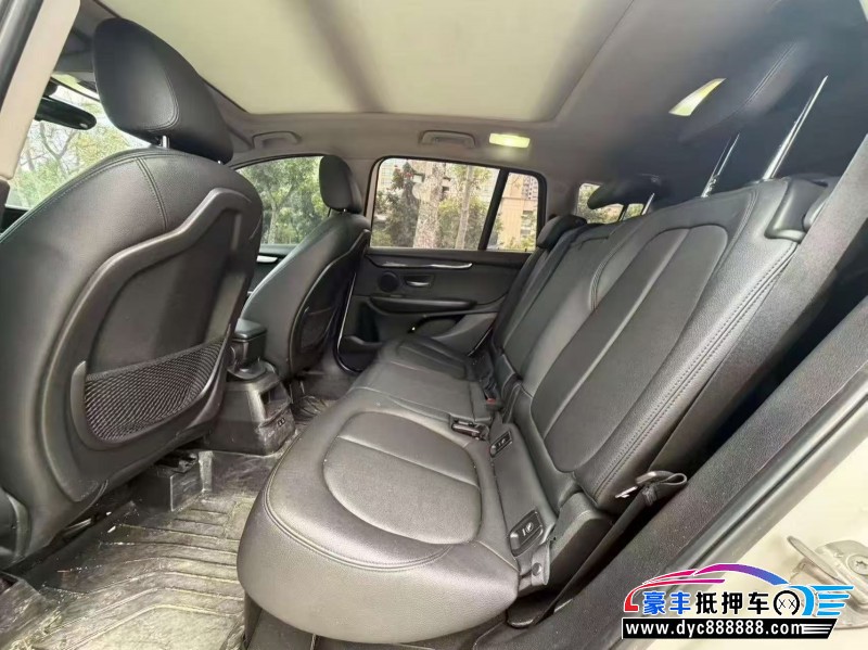 19年宝马2系轿车抵押车出售