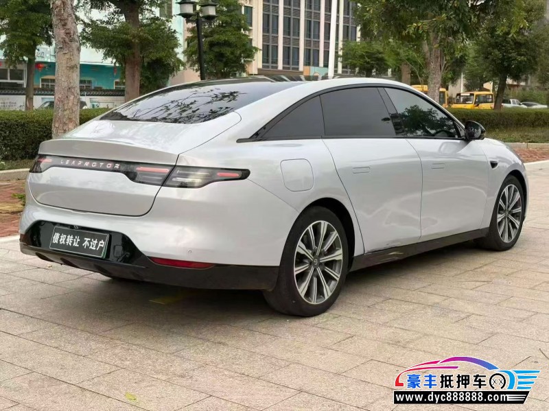 23年零跑c01轿车抵押车出售