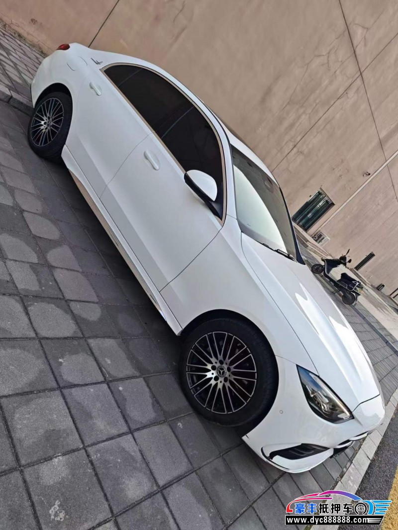 24年奔驰C轿车抵押车出售