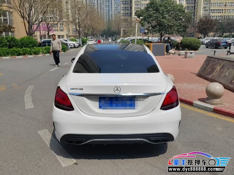 19年奔驰C轿车抵押车出售
