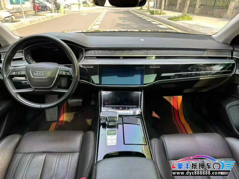 20年奥迪A8轿车抵押车出售