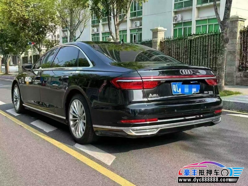 20年奥迪A8轿车抵押车出售