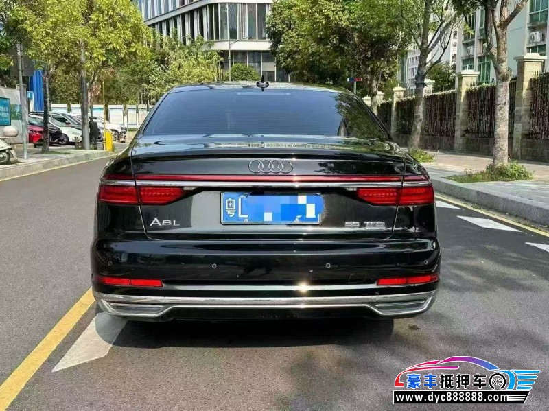 20年奥迪A8轿车抵押车出售