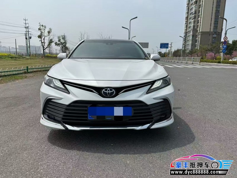 抵押车出售23年丰田凯美瑞轿车