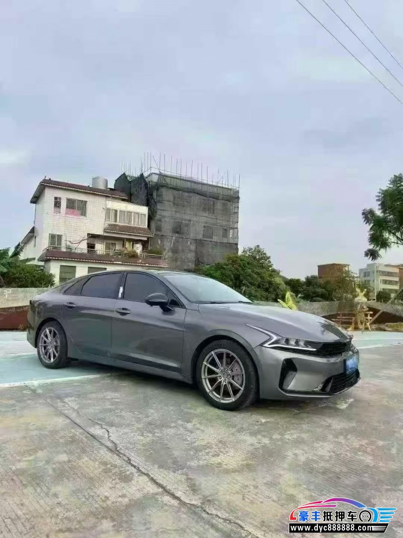 21年起亚K5轿车抵押车出售