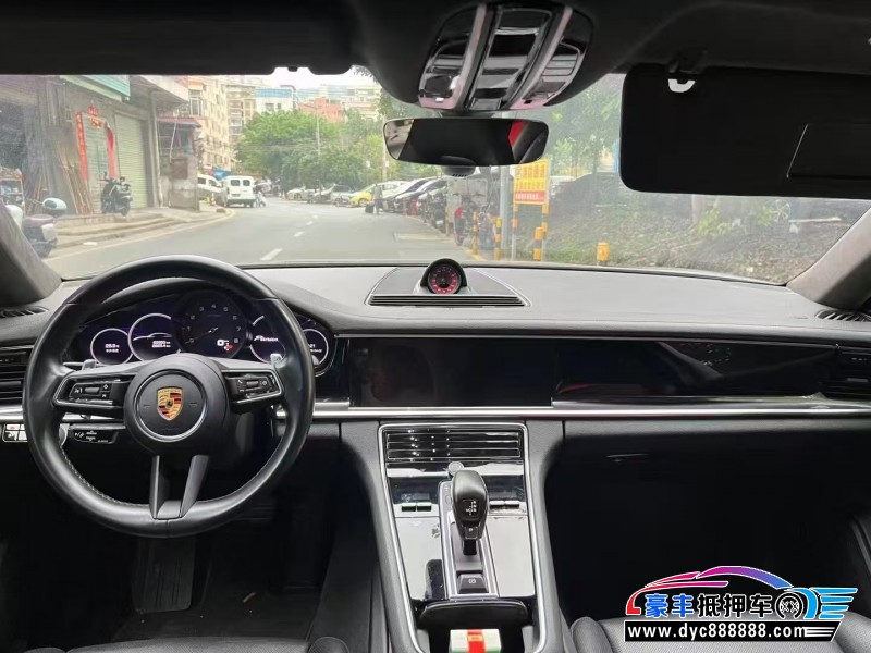 21年保时捷帕纳梅拉轿车抵押车出售