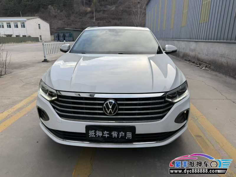 抵押车出售23年大众朗逸轿车