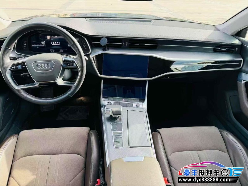 22年奥迪A7轿车抵押车出售