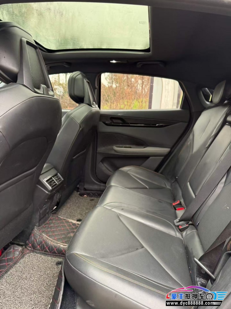 22年长安长安UNI轿车抵押车出售