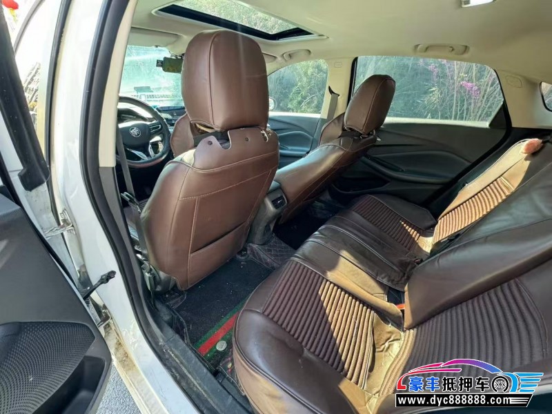 22年别克威朗轿车抵押车出售