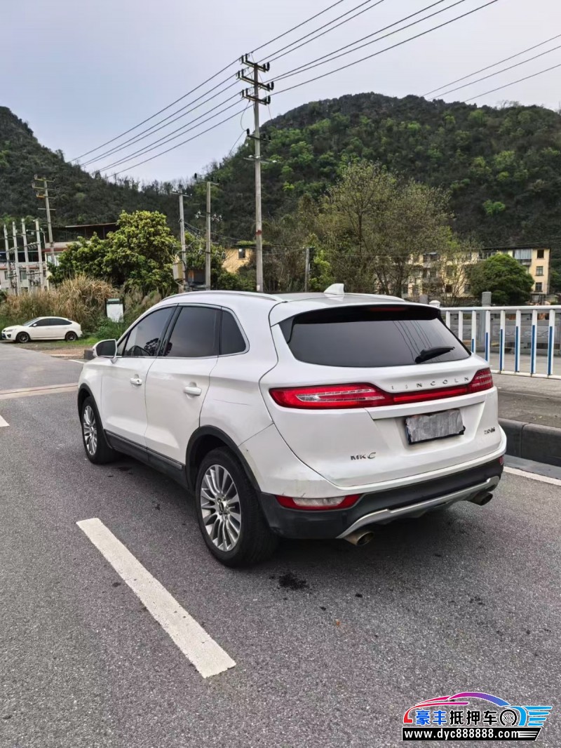 16年林肯MKC轿车抵押车出售
