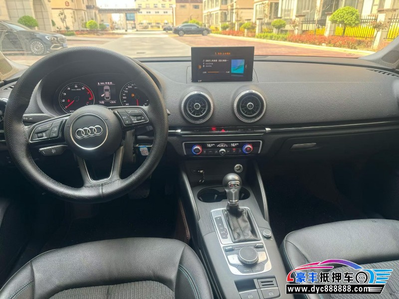20年奥迪A3轿车抵押车出售