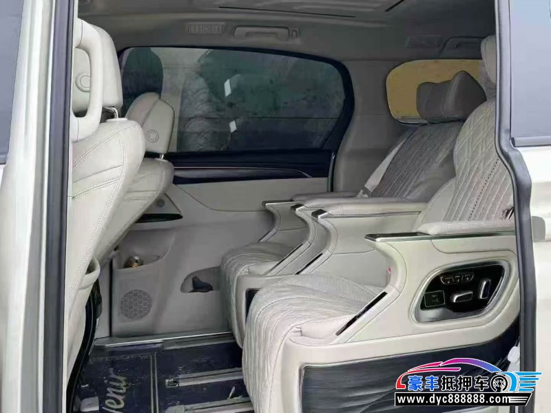 21年别克GL8轿车抵押车出售