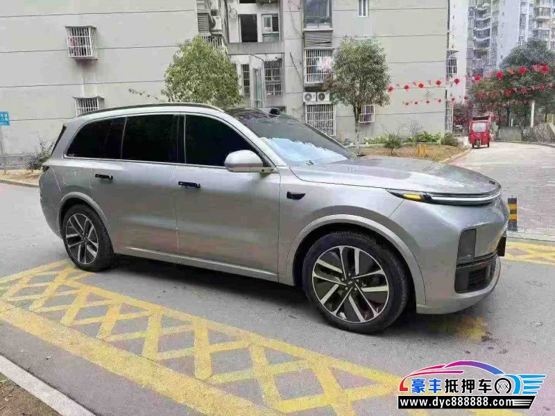 23年理想L9轿车抵押车出售