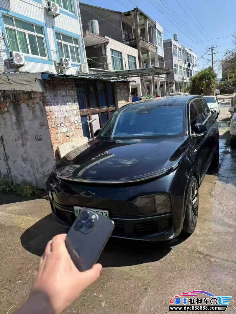 24年理想L9轿车抵押车出售