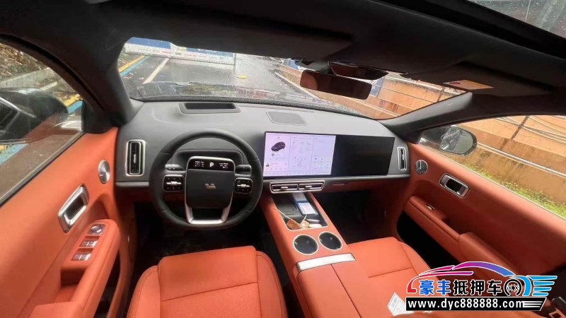 25年理想L9轿车抵押车出售