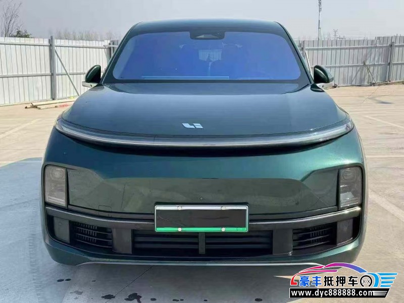 抵押车出售23年理想L9轿车