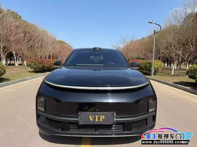 抵押车出售23年理想L9轿车