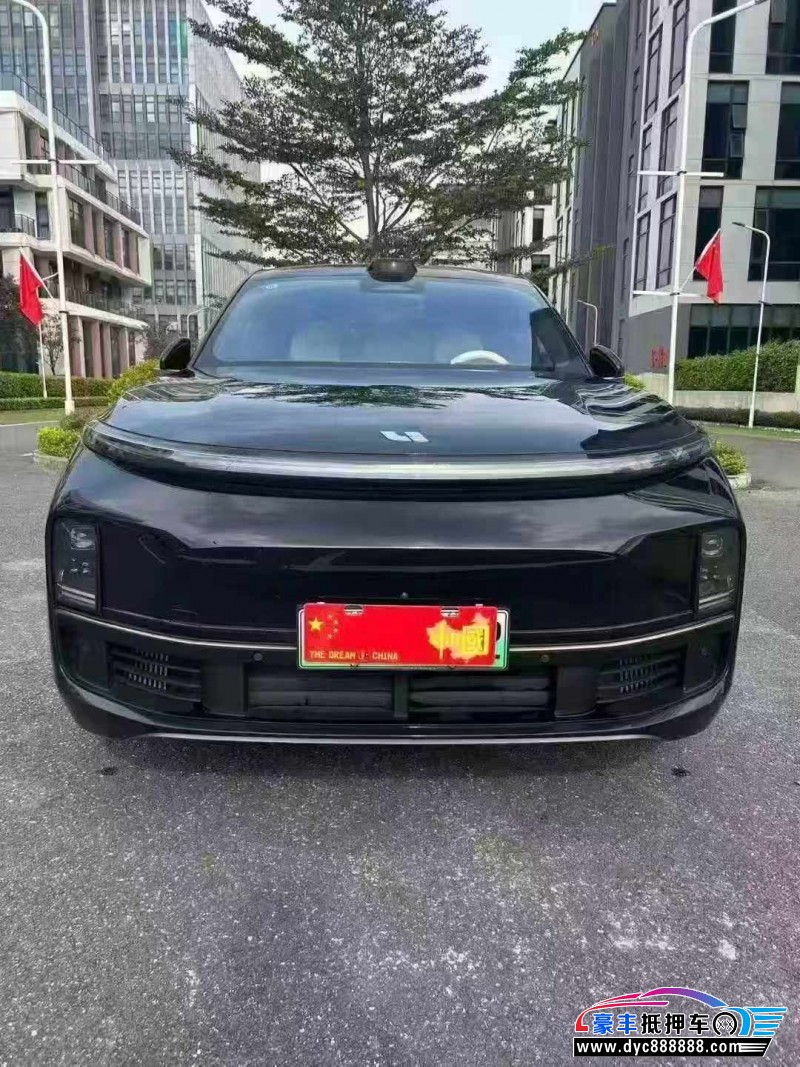 抵押车出售23年理想L9轿车