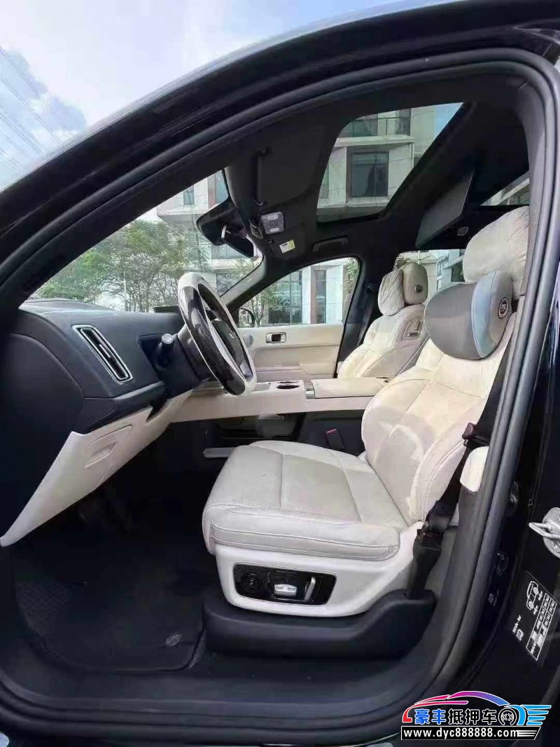 23年理想L9轿车抵押车出售