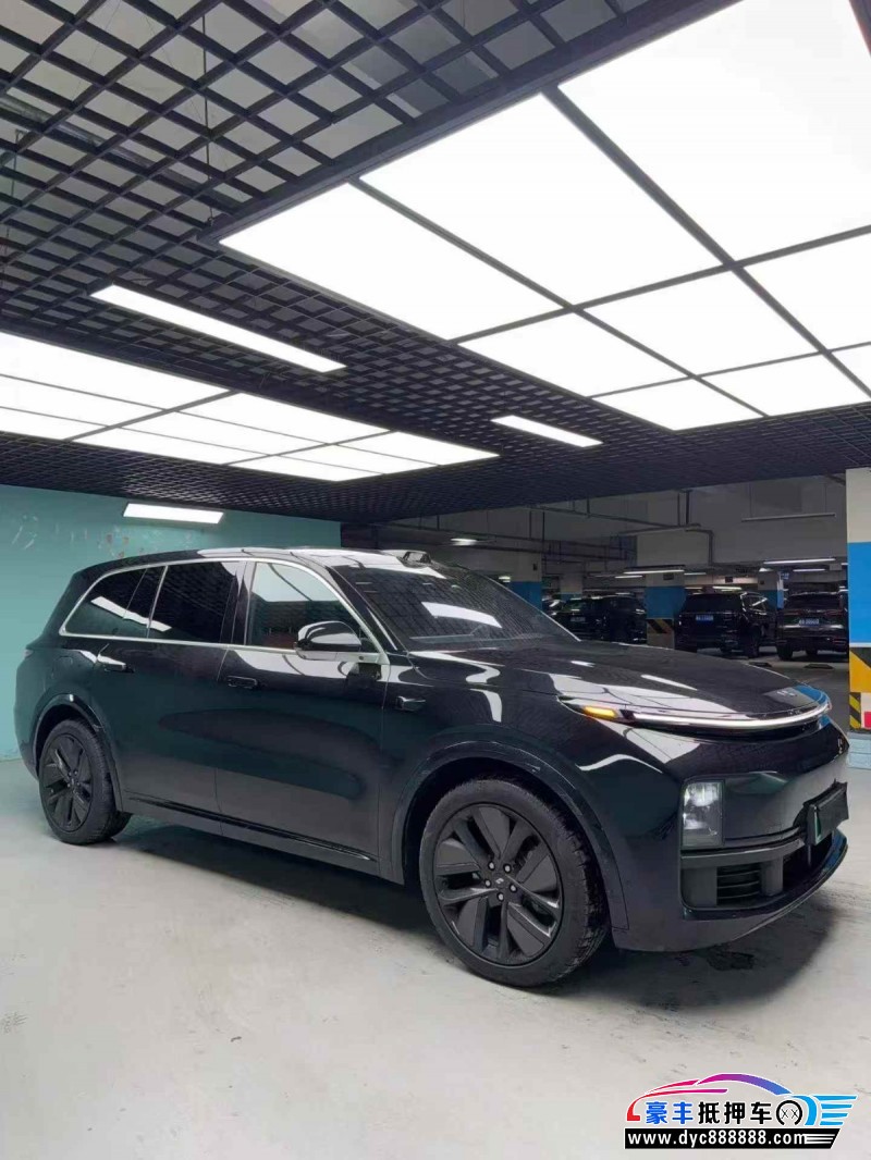 22年理想L9轿车抵押车出售