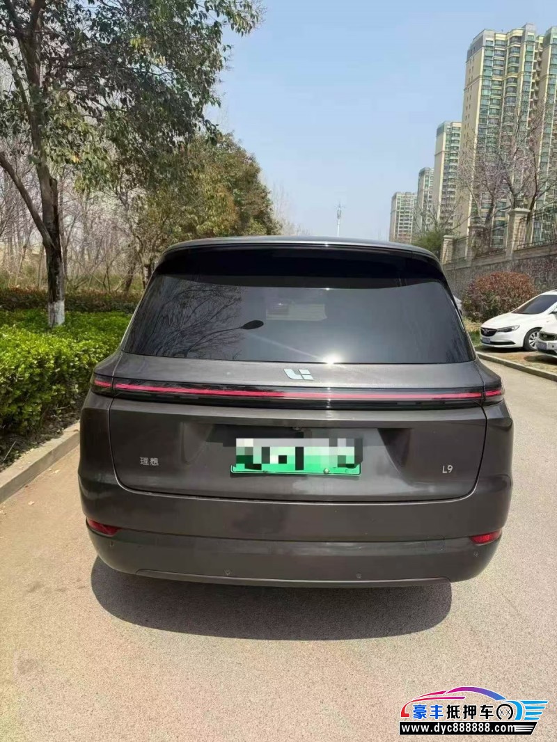 23年理想L9轿车抵押车出售