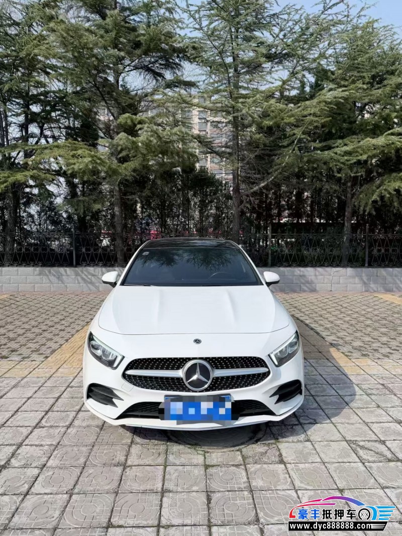 抵押车出售21年奔驰A轿车