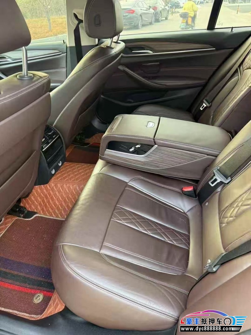 18年宝马5系轿车抵押车出售