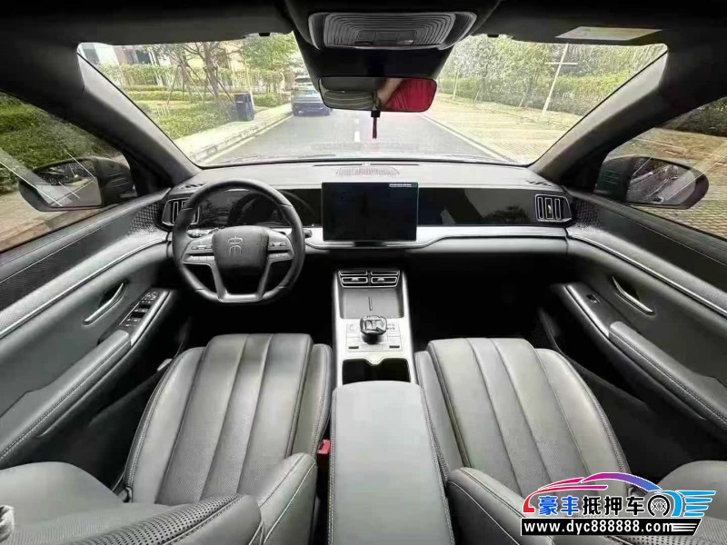 25年比亚迪宋轿车抵押车出售