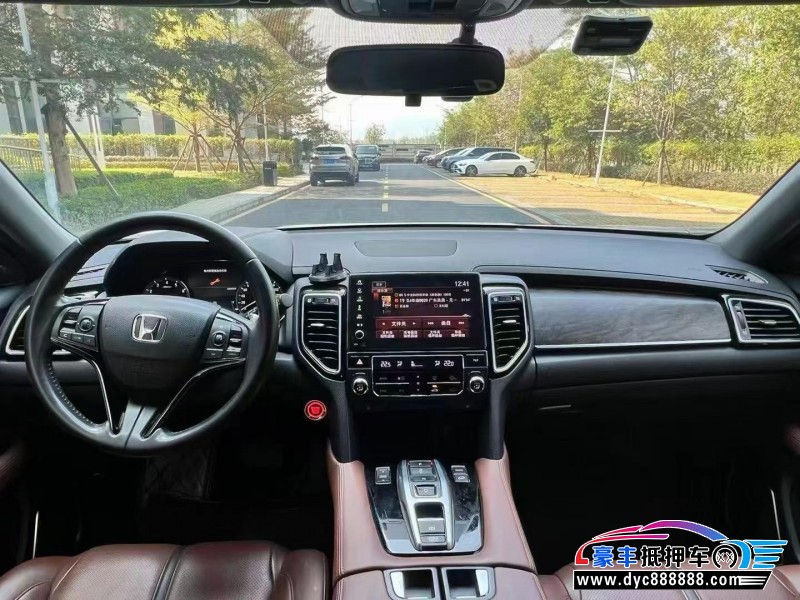 21年本田UR-V轿车抵押车出售