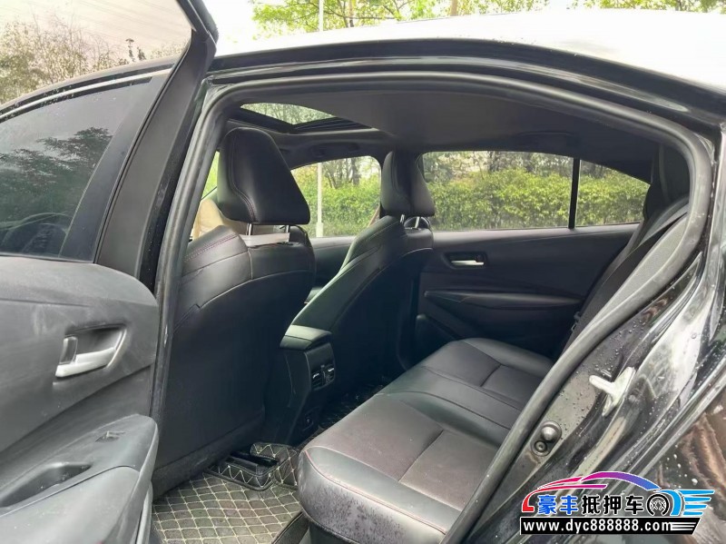 22年丰田雷凌轿车抵押车出售