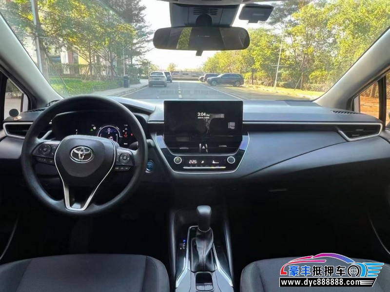 23年丰田雷凌轿车抵押车出售