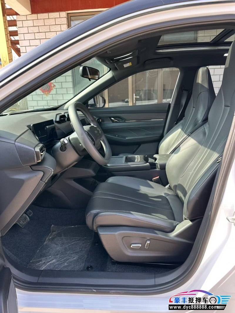 25年东风风神L7轿车抵押车出售