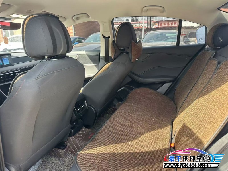 24年荣威i5轿车抵押车出售