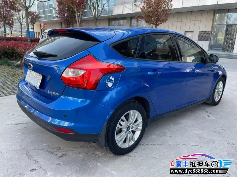 13年福特福克斯轿车抵押车出售