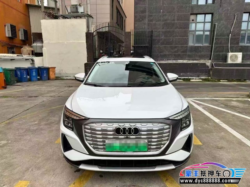 23年奥迪Q5轿车抵押车出售