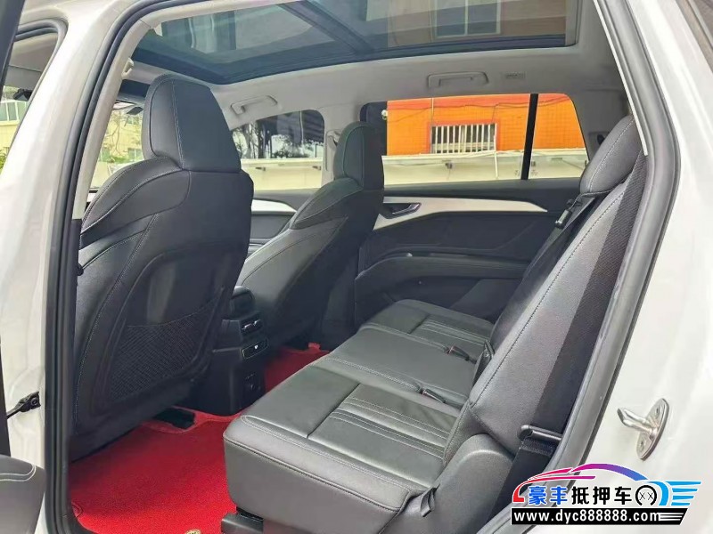 23年奥迪Q5轿车抵押车出售