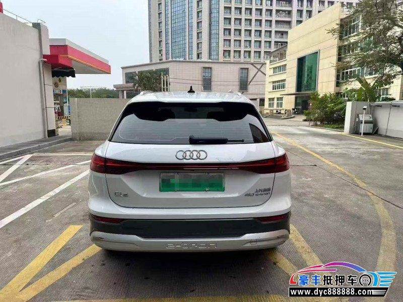 23年奥迪Q5轿车抵押车出售