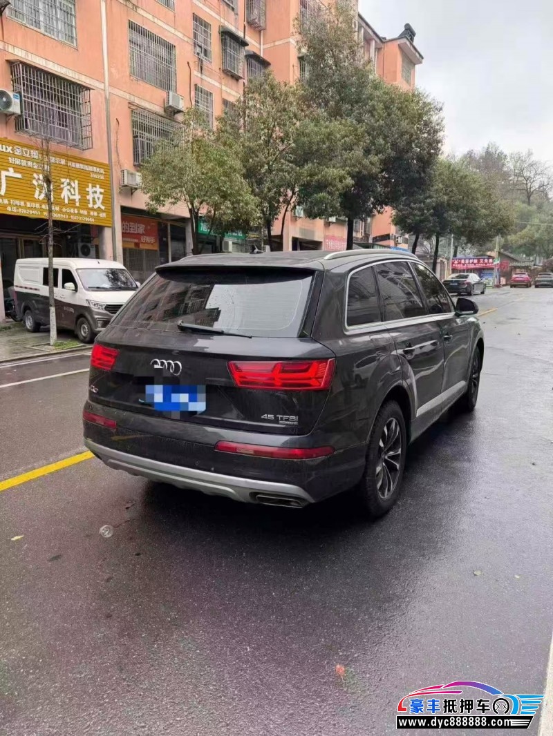 18年奥迪Q7轿车抵押车出售