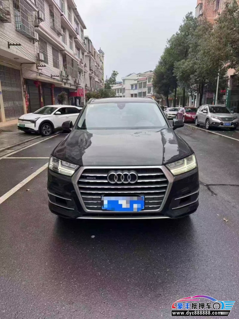 抵押车出售18年奥迪Q7轿车