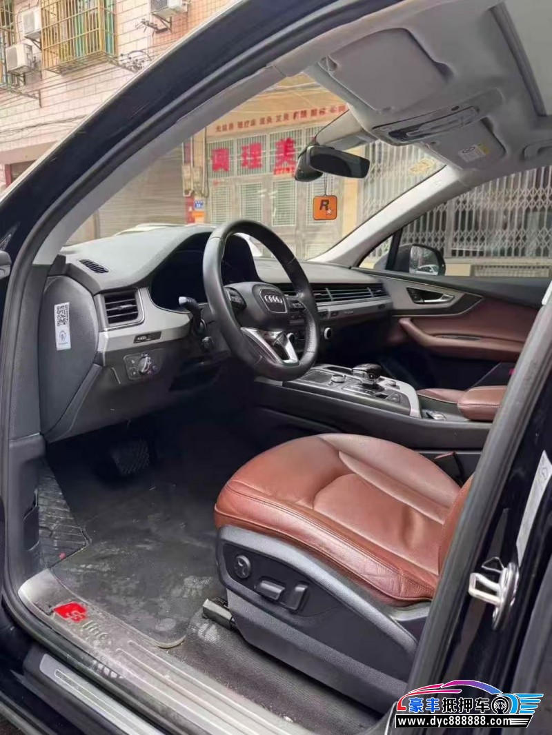 18年奥迪Q7轿车抵押车出售